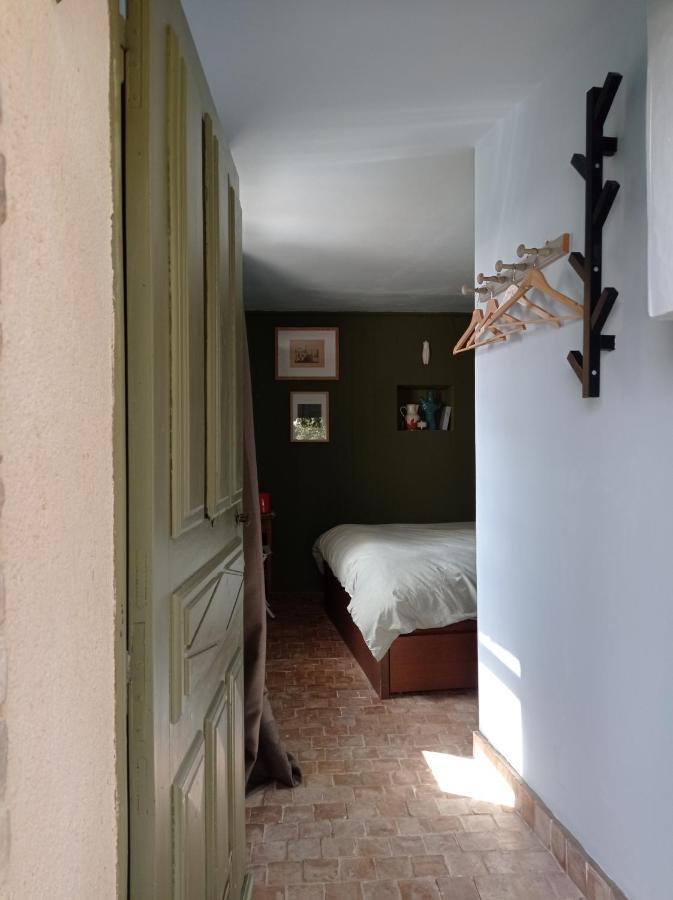 La Fontaine Bed and Breakfast Bargème Værelse billede
